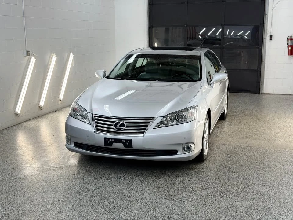 2011 Lexus ES 5th Gen - Image 12 of 20