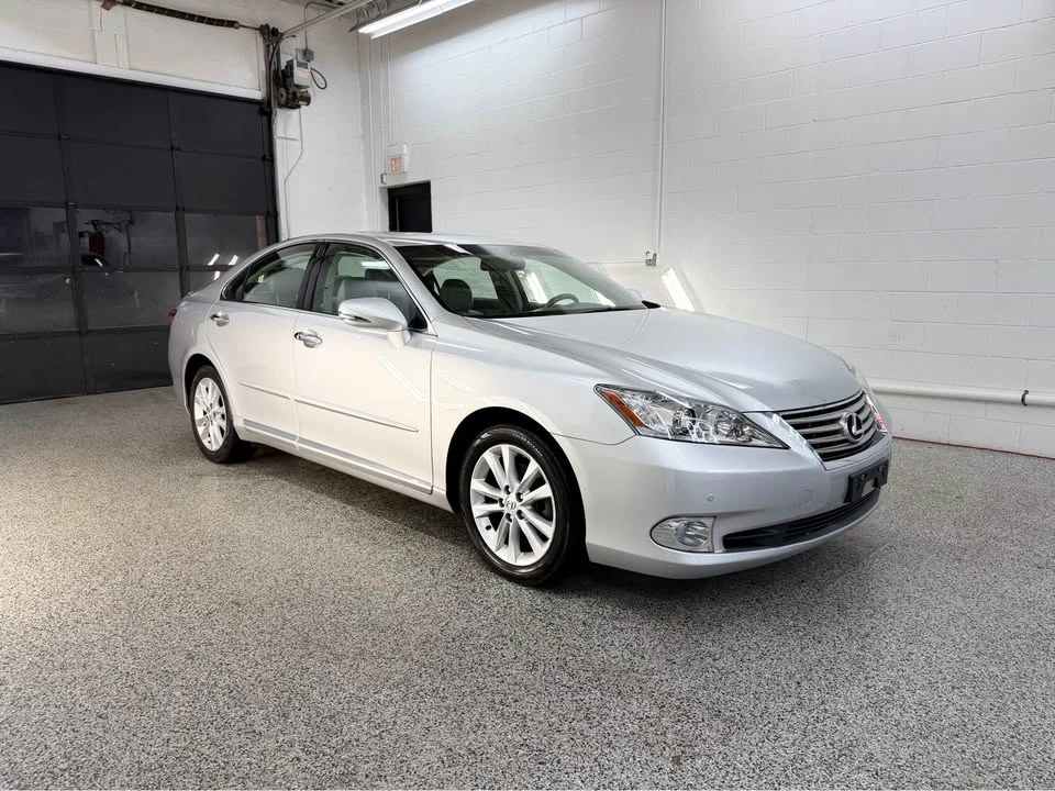 2011 Lexus ES 5th Gen - Image 18 of 20