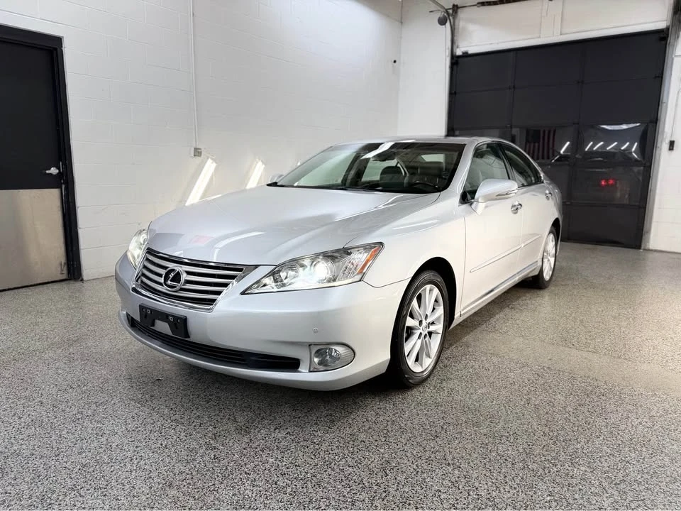 2011 Lexus ES 5th Gen - Image 10 of 20