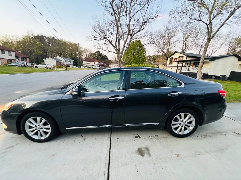 2011 Lexus ES 5th Gen - Image 11 of 14
