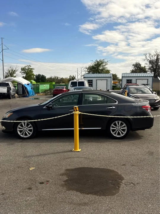 2011 Lexus ES 5th Gen - Image 4 of 7
