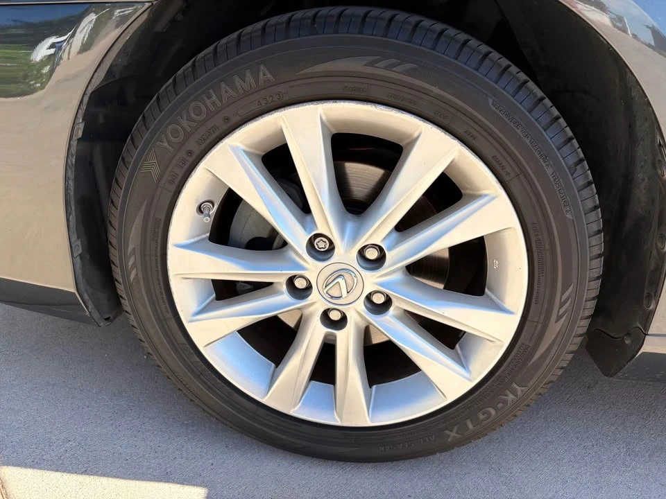 2011 Lexus ES 5th Gen - Image 5 of 5