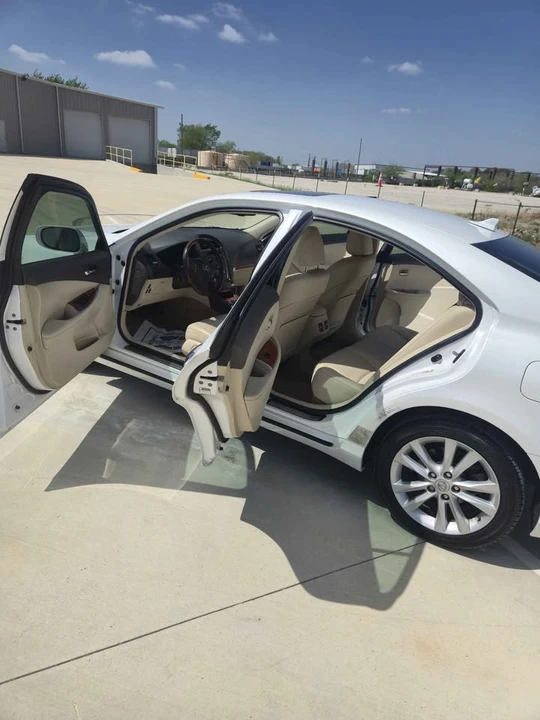 2011 Lexus ES 5th Gen - Image 7 of 20