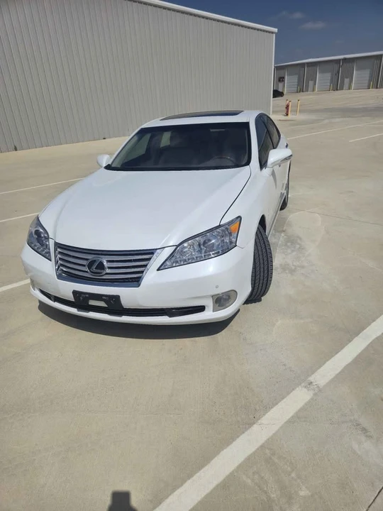 2011 Lexus ES 5th Gen - Image 12 of 20