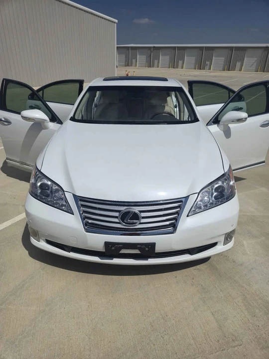 2011 Lexus ES 5th Gen - Image 8 of 20
