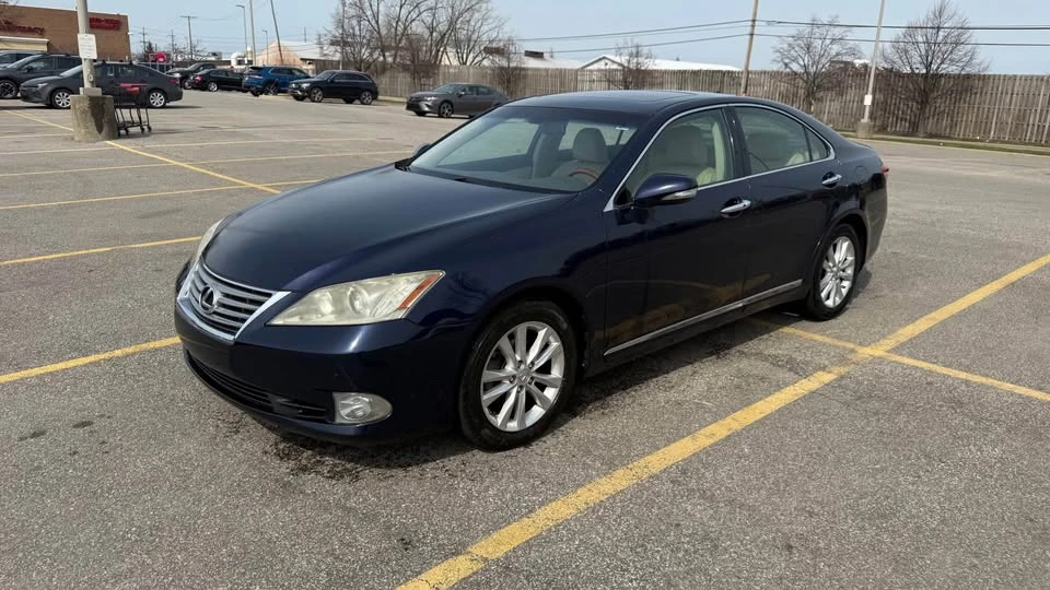2011 Lexus ES 5th Gen - Image 3 of 6