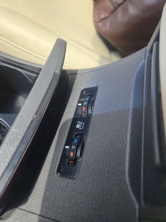 2011 Lexus ES 5th Gen - Image 19 of 20
