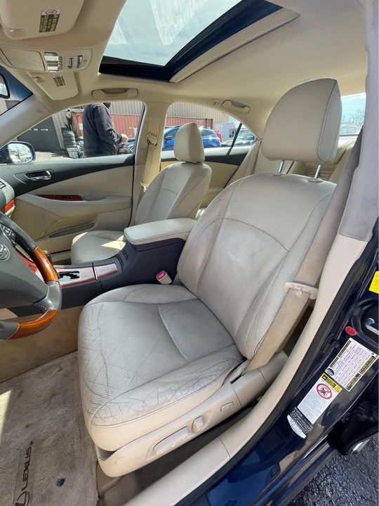 2011 Lexus ES 5th Gen - Image 10 of 17