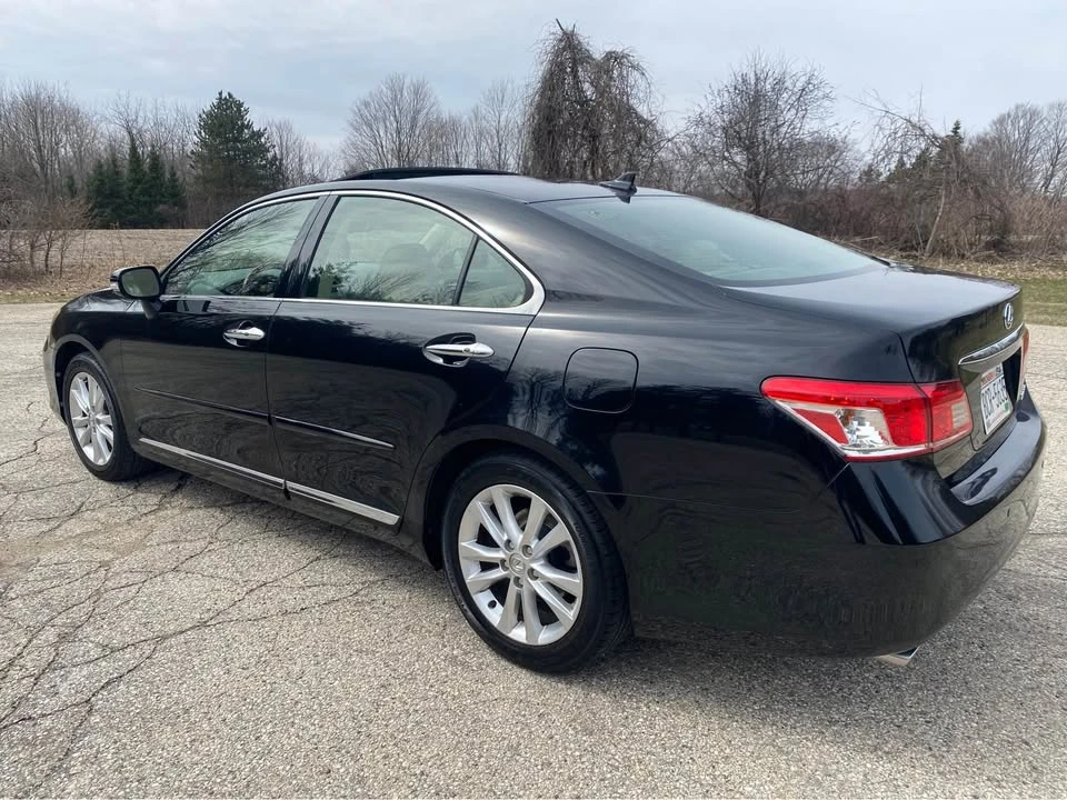 2011 Lexus ES 5th Gen - Image 3 of 14