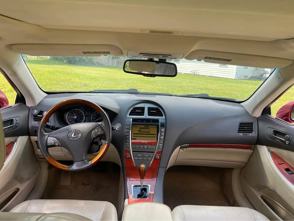 2011 Lexus ES 5th Gen - Image 7 of 14