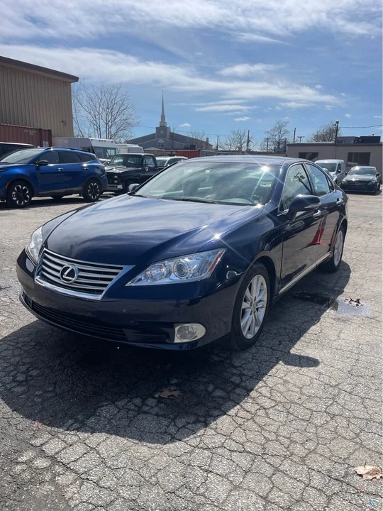 2011 Lexus ES 5th Gen - Image 4 of 17
