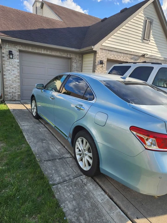 2011 Lexus ES 5th Gen - Image 7 of 13