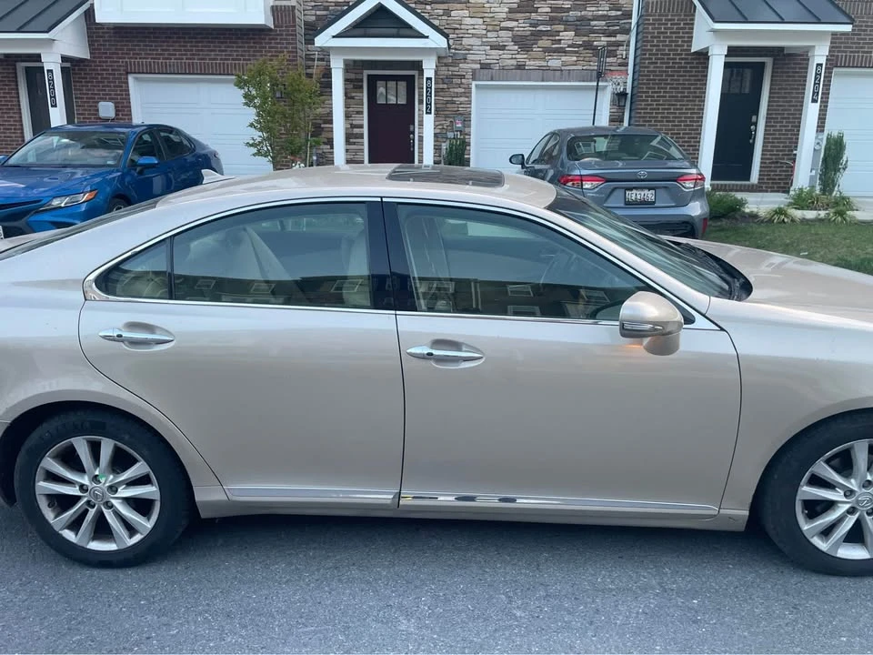 2011 Lexus ES 5th Gen - Image 6 of 7