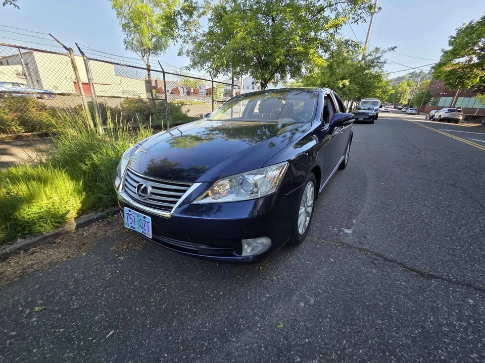 2011 Lexus ES 5th Gen - Image 10 of 14