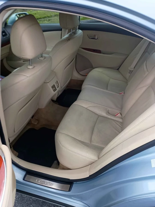 2011 Lexus ES 5th Gen - Image 7 of 8