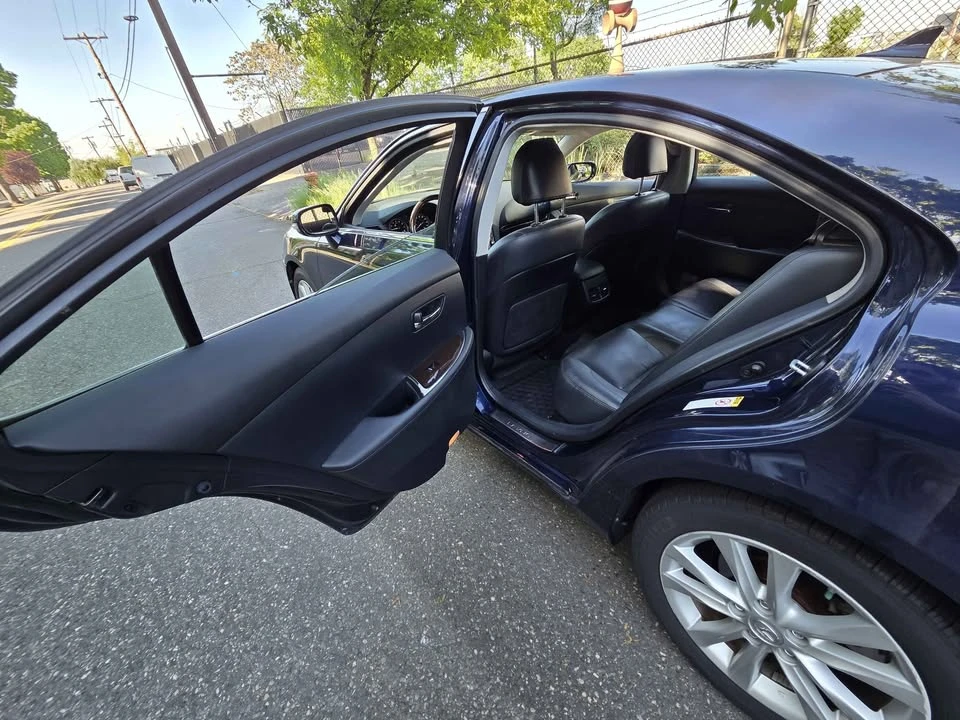 2011 Lexus ES 5th Gen - Image 6 of 14