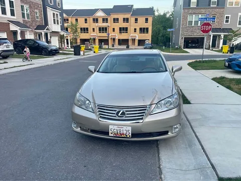 2011 Lexus ES 350 Luxury Sedan