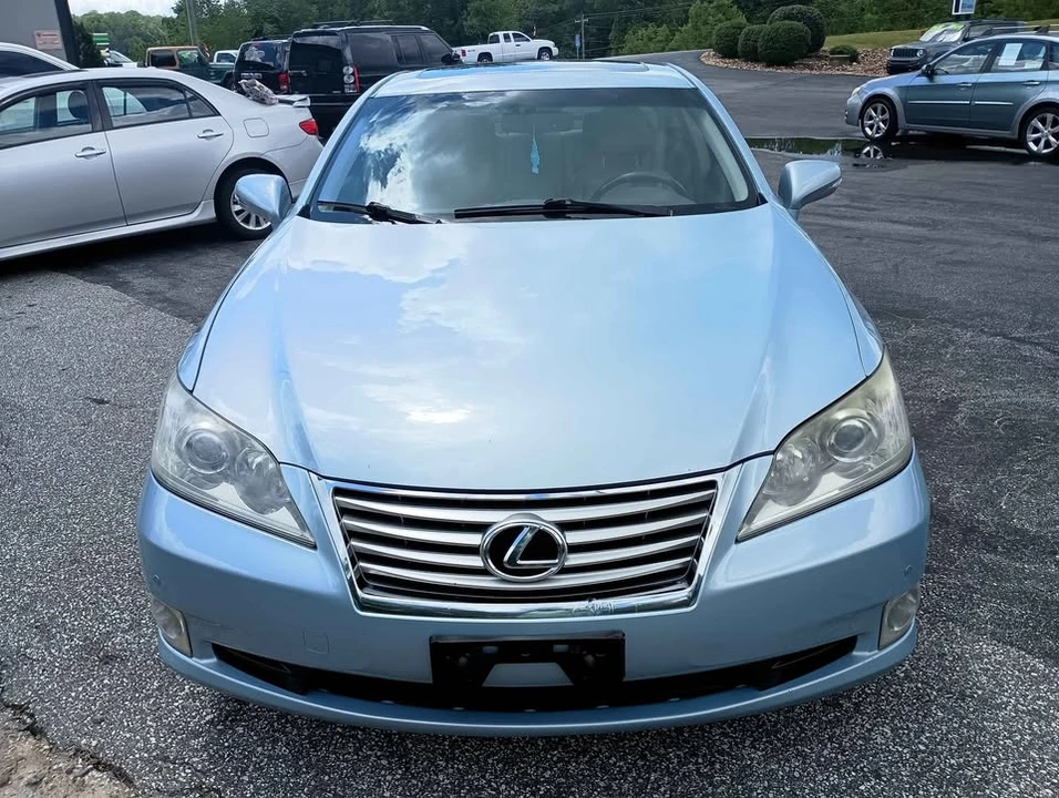 2011 Lexus ES 5th Gen - Image 2 of 8