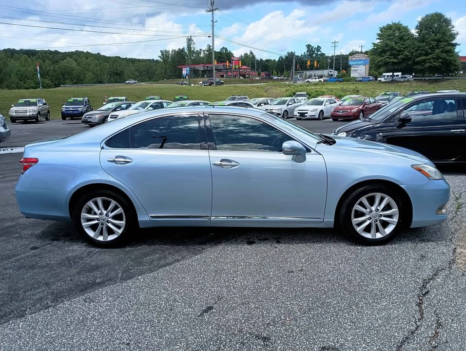 2011 Lexus ES 5th Gen - Image 3 of 8