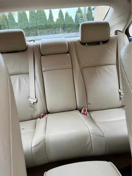 2011 Lexus ES 5th Gen - Image 11 of 11