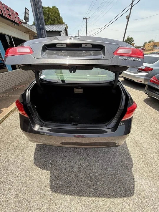 2011 Lexus ES 4th Gen - Image 11 of 11
