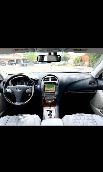 2011 Lexus ES 4th Gen - Image 4 of 5