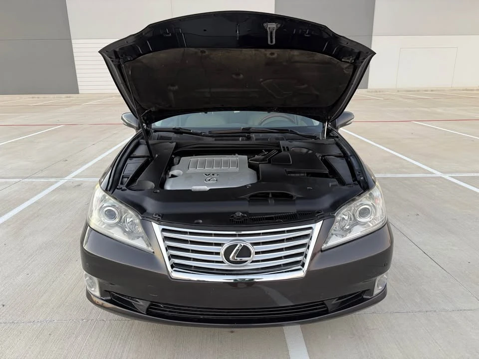 2011 Lexus ES 4th Gen - Image 15 of 20