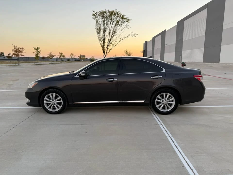 2011 Lexus ES 4th Gen - Image 6 of 20