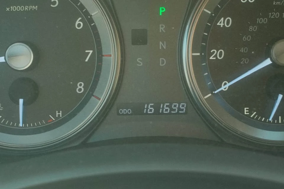 2011 Lexus ES 4th Gen - Image 12 of 15