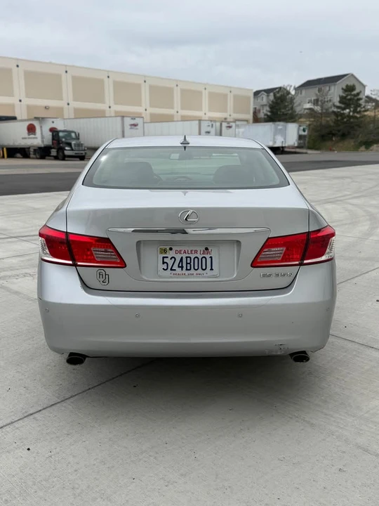 2011 Lexus ES 4th Gen - Image 6 of 20