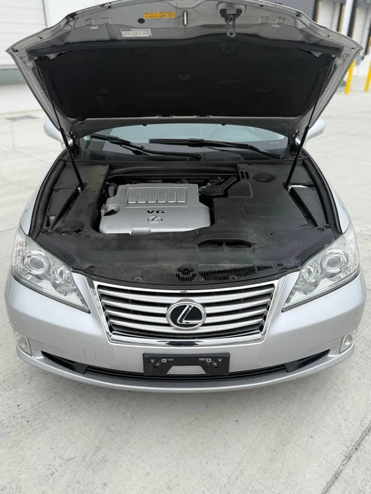 2011 Lexus ES 4th Gen - Image 16 of 20