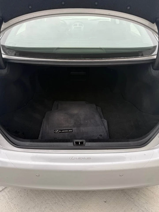 2011 Lexus ES 4th Gen - Image 14 of 20