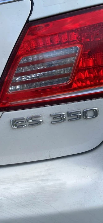 2011 Lexus ES 5th Gen - Image 10 of 10