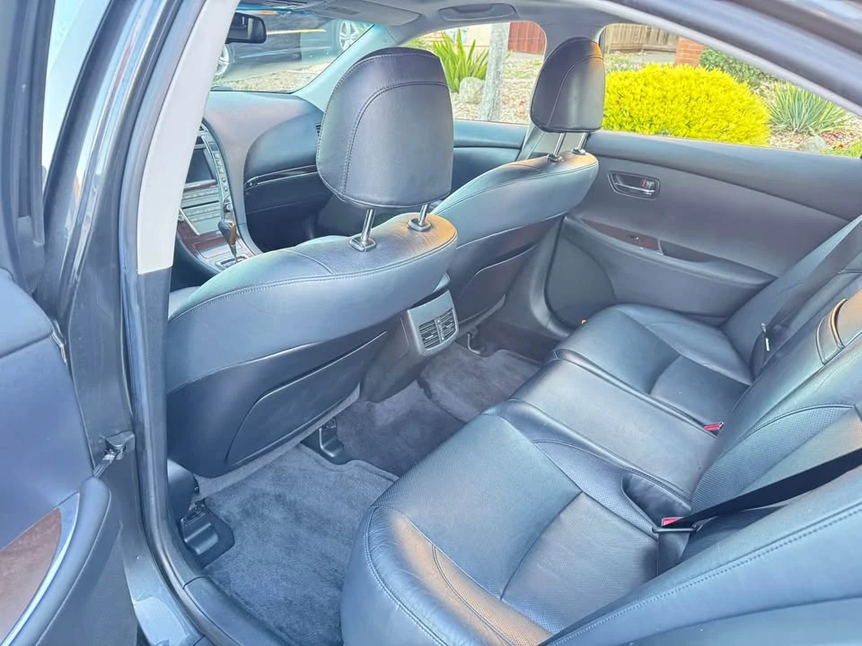 2011 Lexus ES 4th Gen - Image 6 of 8