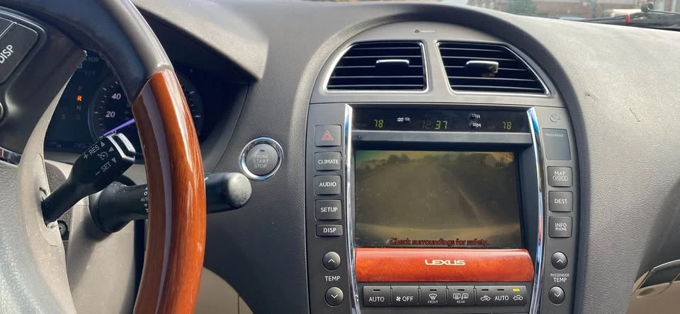 2011 Lexus ES 5th Gen - Image 7 of 10