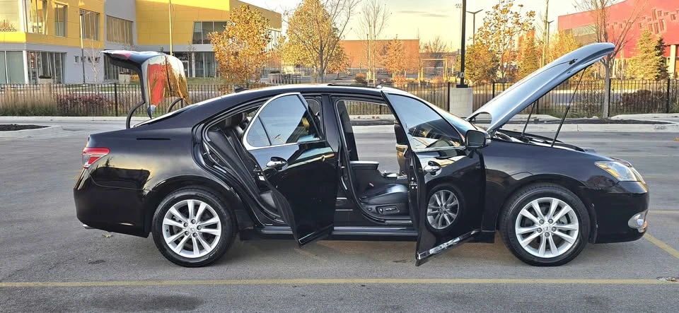 2011 Lexus ES 5th Gen - Image 11 of 19