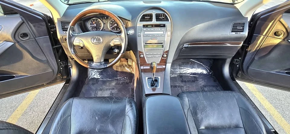 2011 Lexus ES 5th Gen - Image 16 of 19