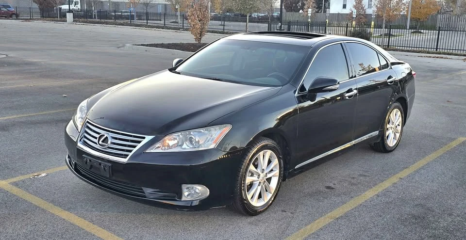 2011 Lexus ES 5th Gen - Image 2 of 19