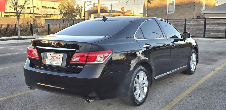 2011 Lexus ES 5th Gen - Image 3 of 19