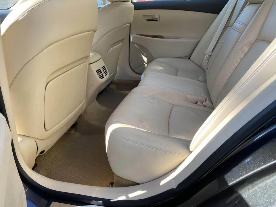 2011 Lexus ES 5th Gen - Image 8 of 12