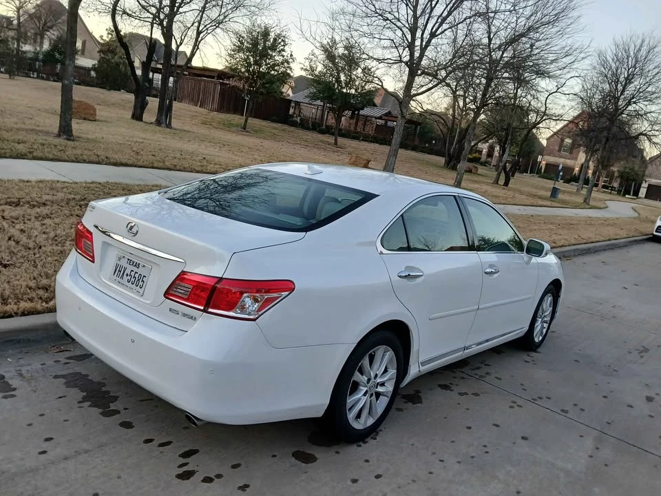2011 Lexus ES 5th Gen - Image 6 of 15