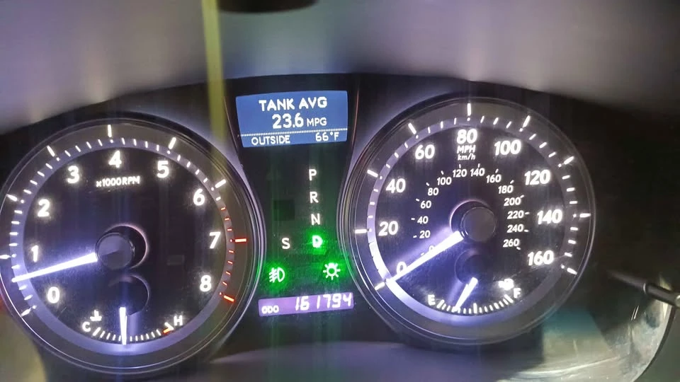 2011 Lexus ES 5th Gen - Image 10 of 15