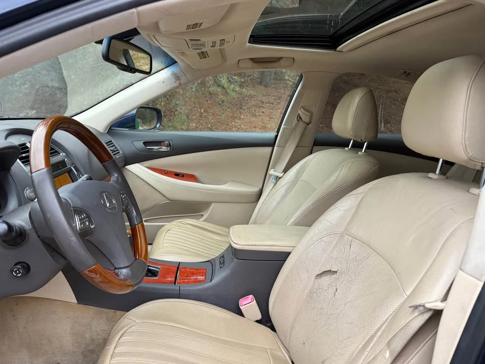 2011 Lexus ES 5th Gen - Image 15 of 20