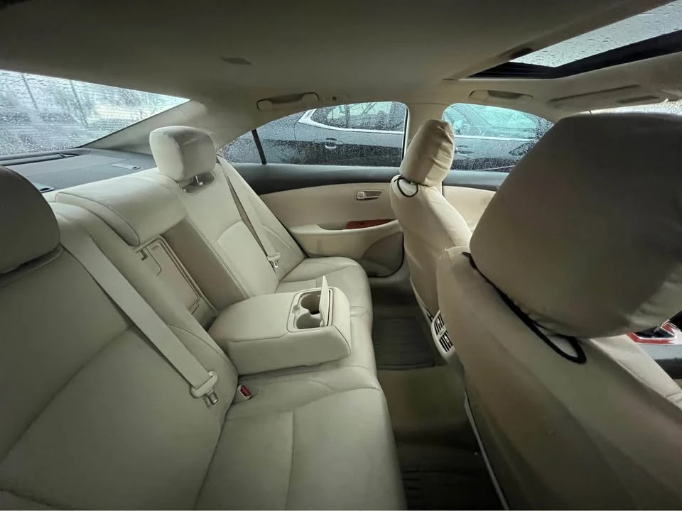 2011 Lexus ES 5th Gen - Image 4 of 5