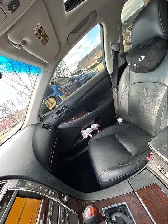 2011 Lexus ES 4th Gen - Image 7 of 10