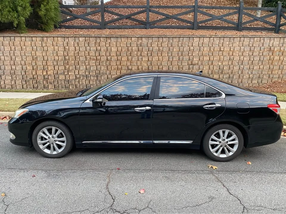 2011 Lexus ES 4th Gen - Image 3 of 11