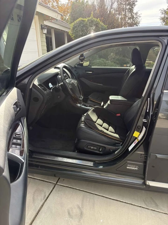 2011 Lexus ES 5th Gen - Image 7 of 11