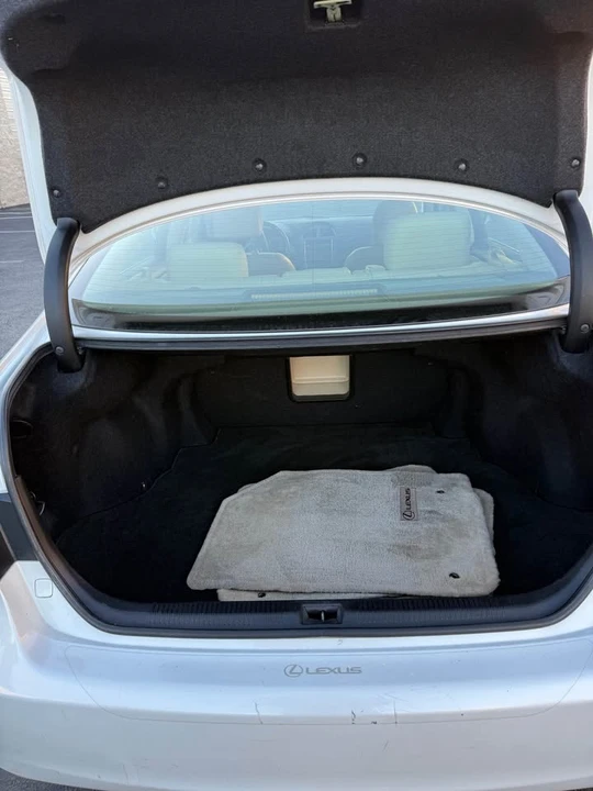 2011 Lexus ES 5th Gen - Image 17 of 17