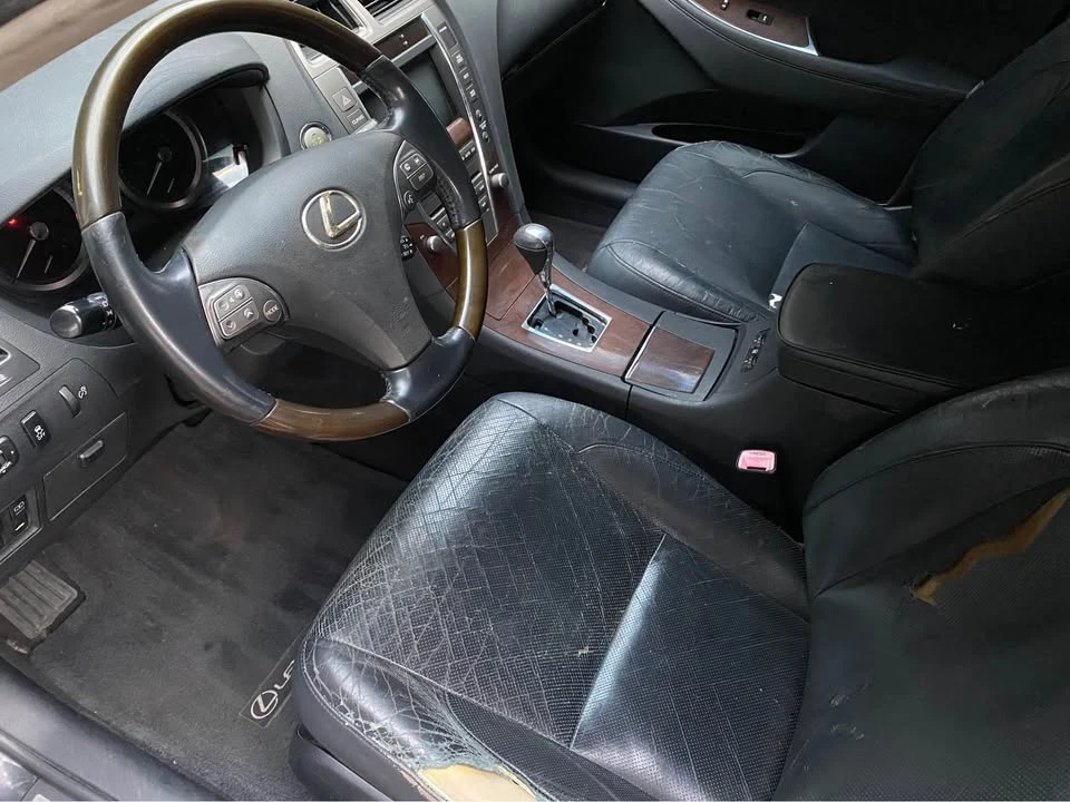 2011 Lexus ES 4th Gen - Image 7 of 11