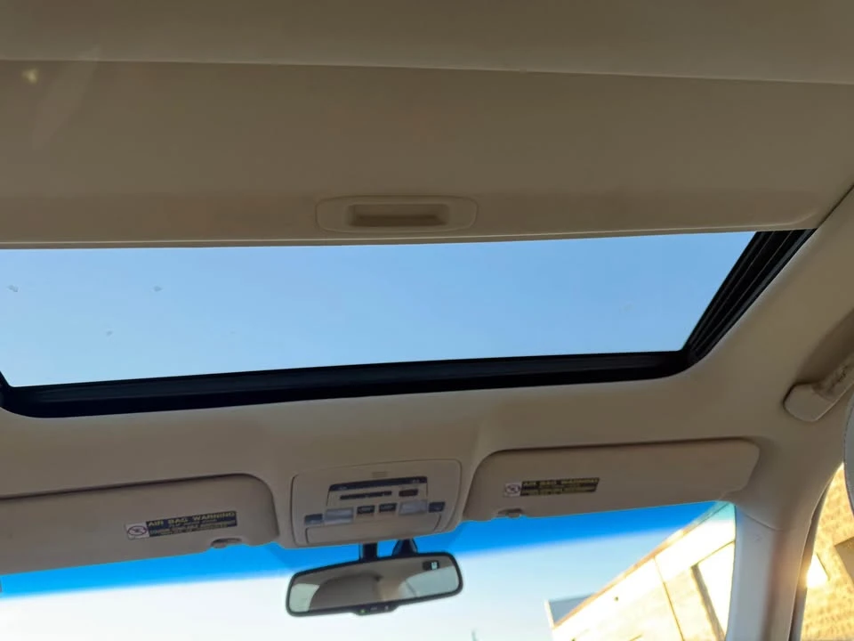 2011 Lexus ES 5th Gen - Image 14 of 17